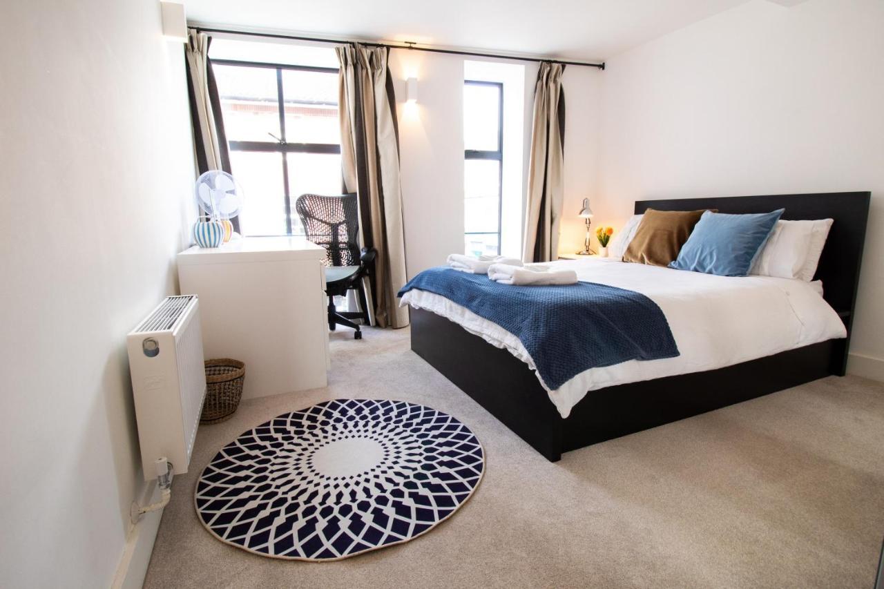 The New52 Oxford By 360Stays - Bespoke 2 Bed Luxury Apartment In The Heart Of Oxford City Centre With Parking Экстерьер фото